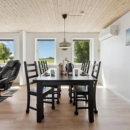 בית נופש Cozy In With Kitchen Skærbæk
